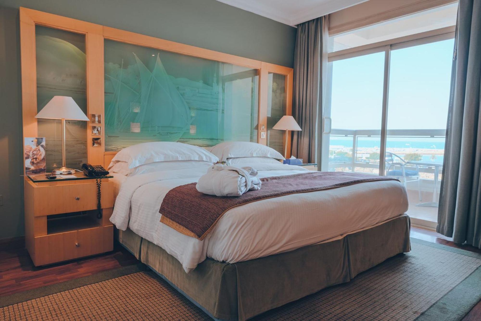 Le Royal Hotel Kuwait City Ngoại thất bức ảnh