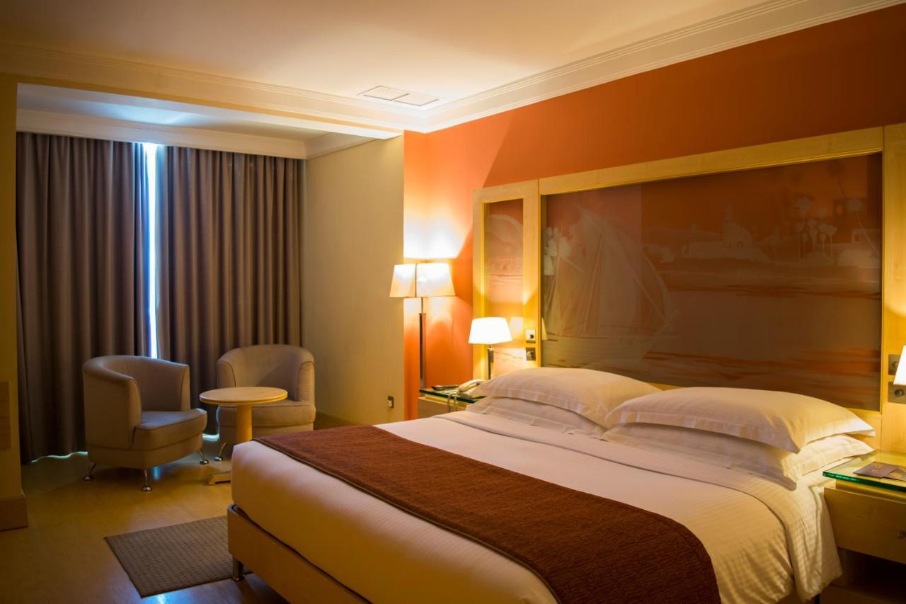 Le Royal Hotel Kuwait City Ngoại thất bức ảnh