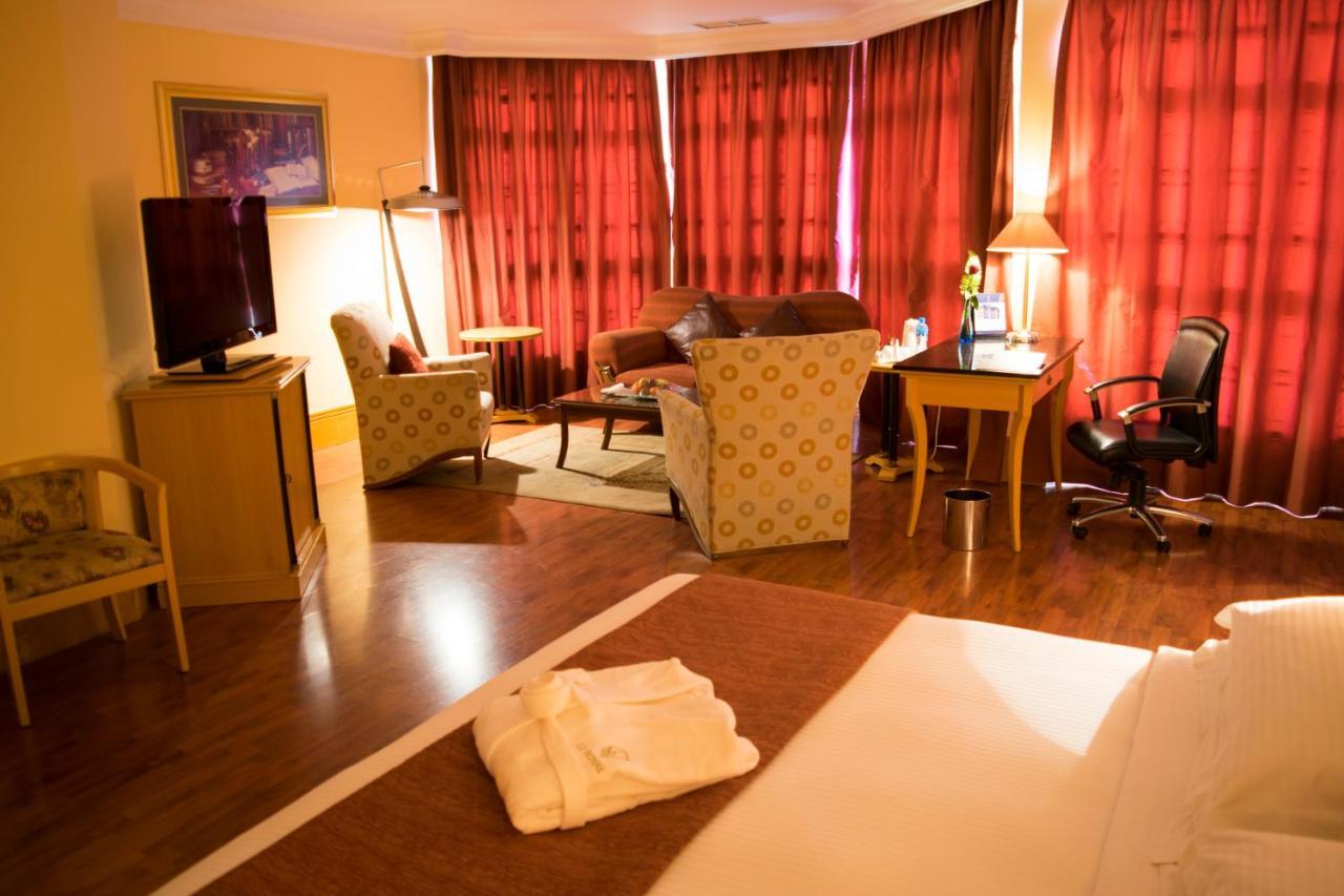 Le Royal Hotel Kuwait City Ngoại thất bức ảnh